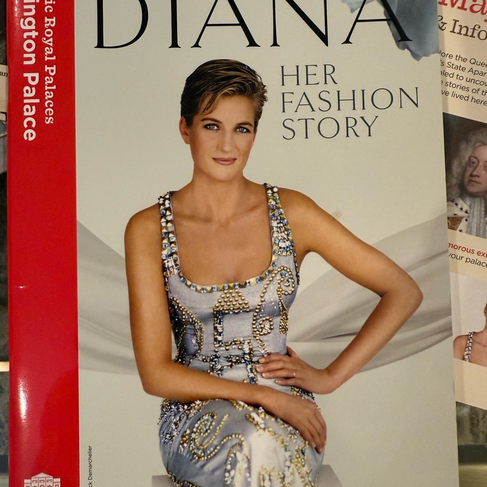 Princess Diana Memorabilia Collection - Picture 5 of 13